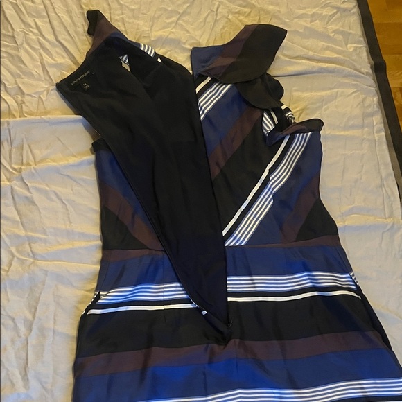 100% Silk Banana Republic Navy, Black, Brown, and White Sleeveless Dress - Picture 14 of 16